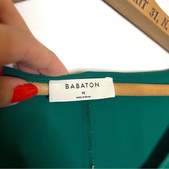 Aritzia | Babaton Kelly Green Dress - Picture 4 of 5